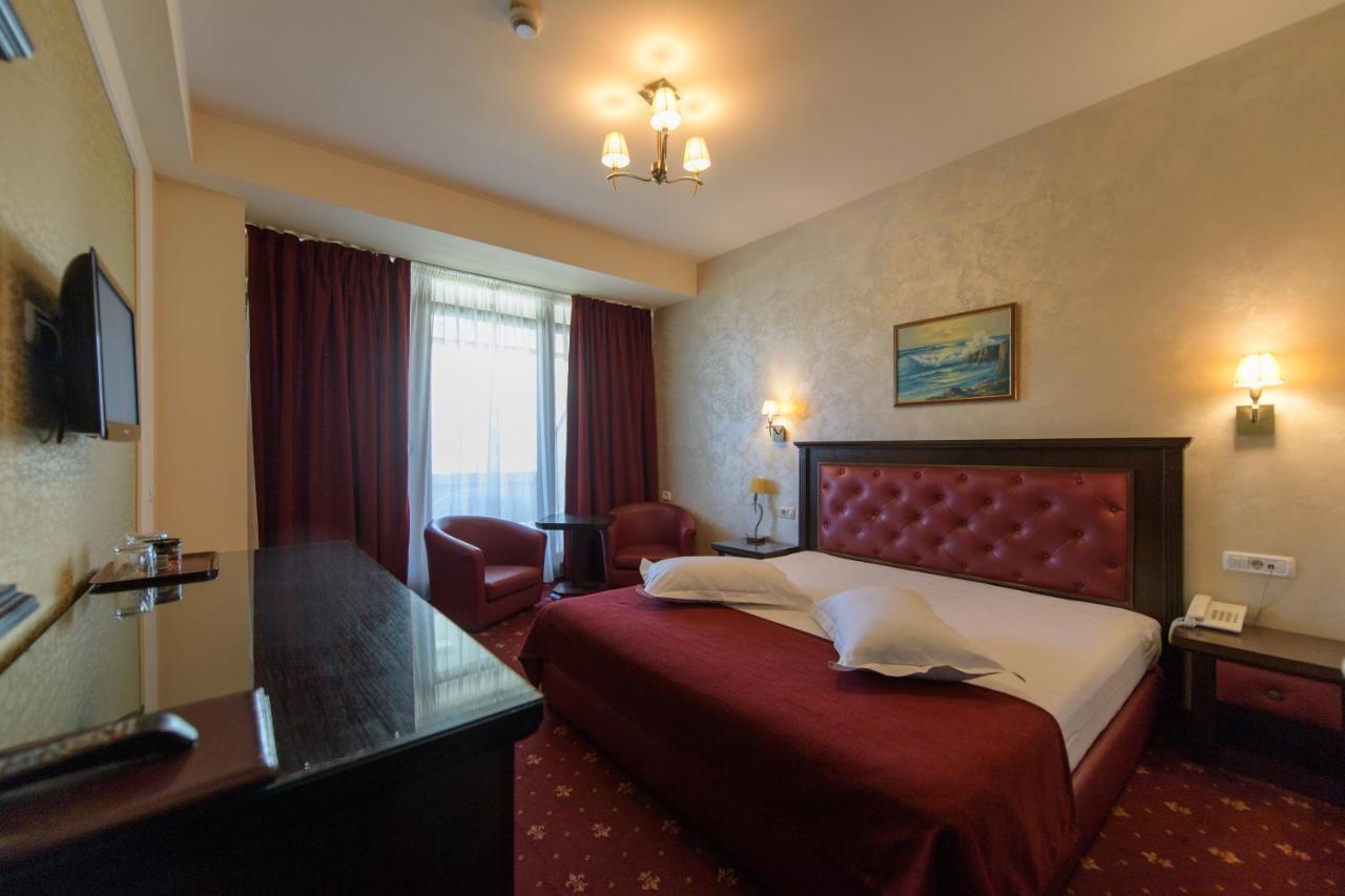 Hotel Golden Palace มามายา ภายนอก รูปภาพ