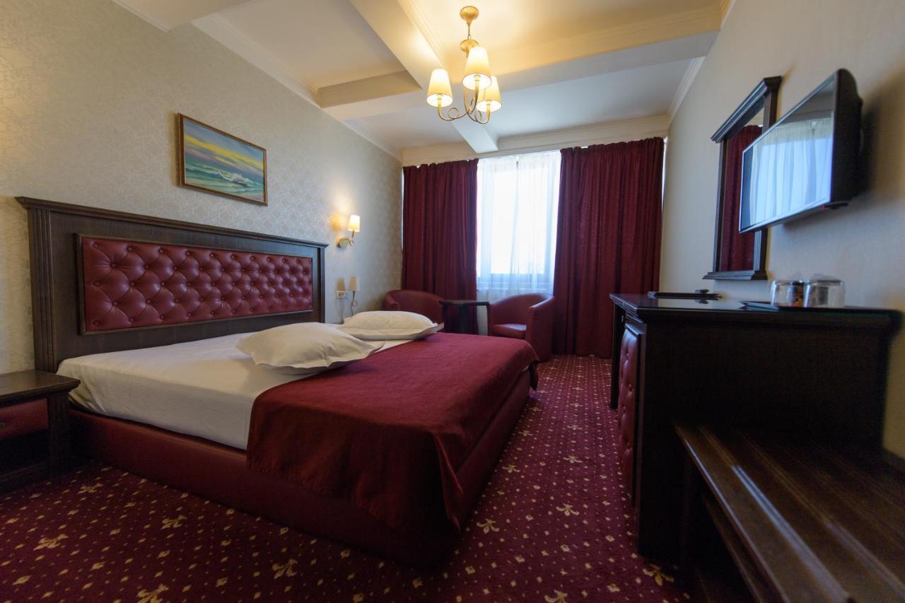 Hotel Golden Palace มามายา ภายนอก รูปภาพ