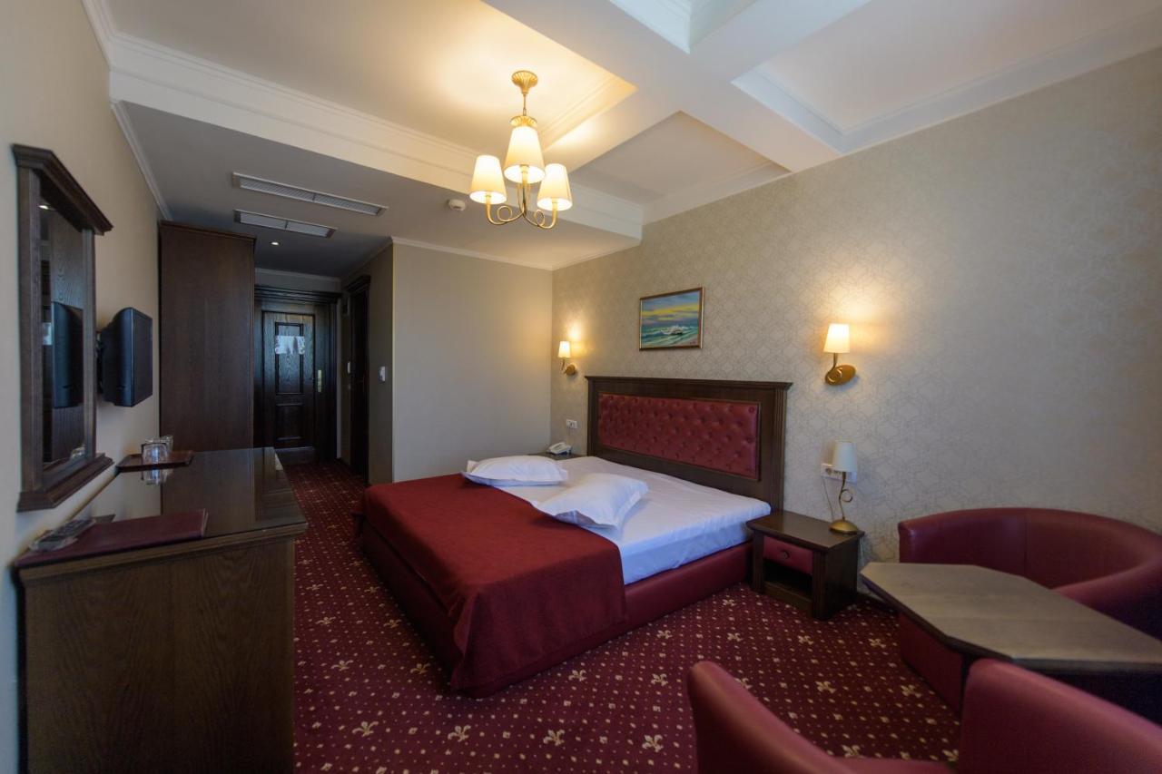 Hotel Golden Palace มามายา ภายนอก รูปภาพ