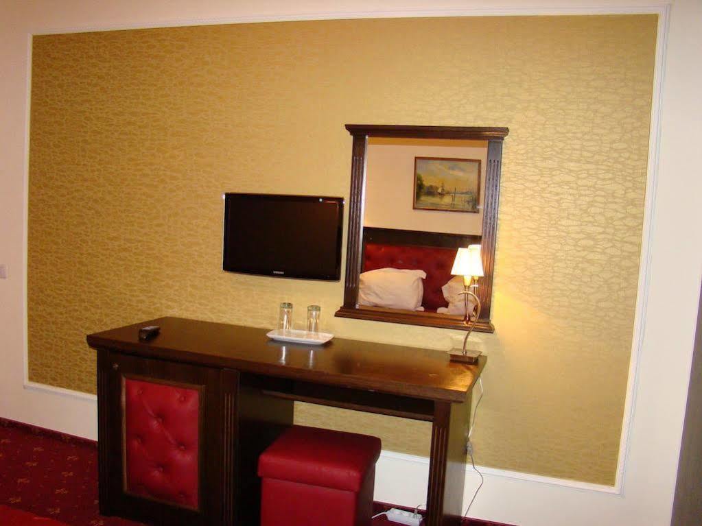 Hotel Golden Palace มามายา ภายนอก รูปภาพ